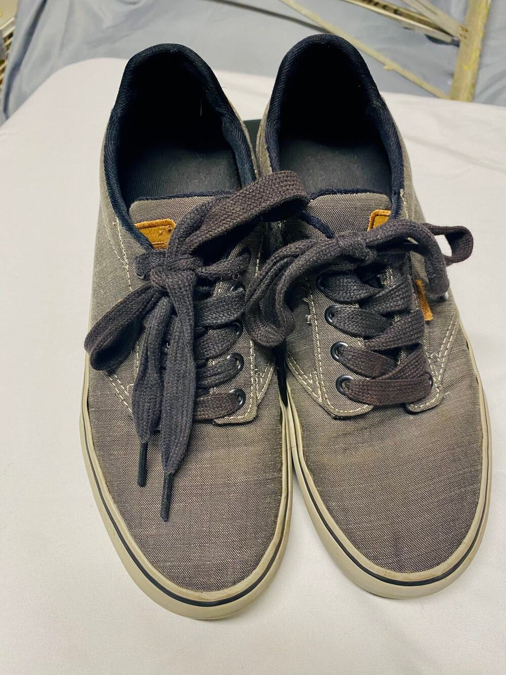 Vans Mens Atwood Deluxe UltraCush Low Top Skate Shoes Gray Canvas Sz 7.5